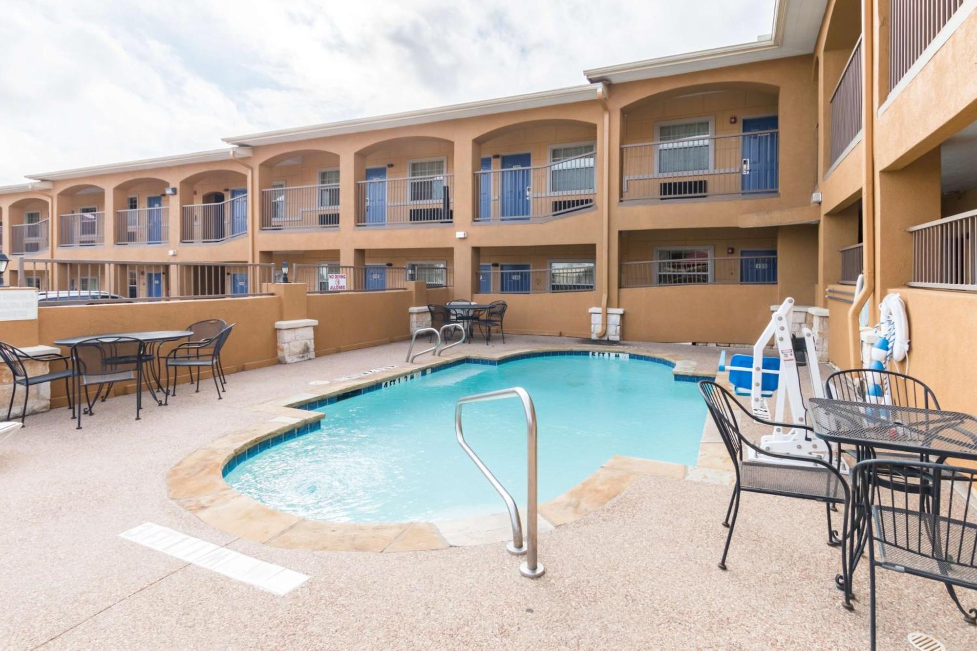 Motel 6 Alvarado Tx 外观 照片